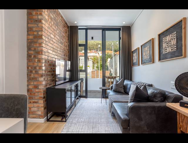 1 BEDROOM APARTMENT FOR SALE IN GREEN POINT